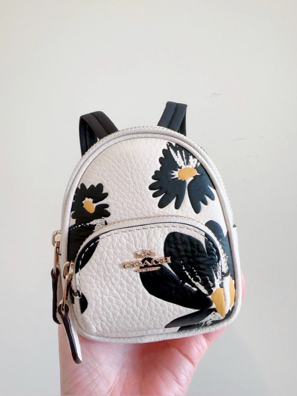 NWT COACH Mini Backpack Coin Case Bag Charm Floral Print CZ605 - Picture 3 of 8